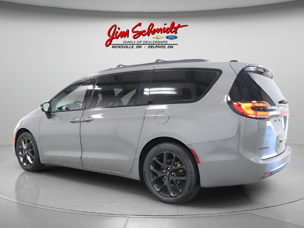 Used 2025 Chrysler Pacifica Limited Van Passenger Van