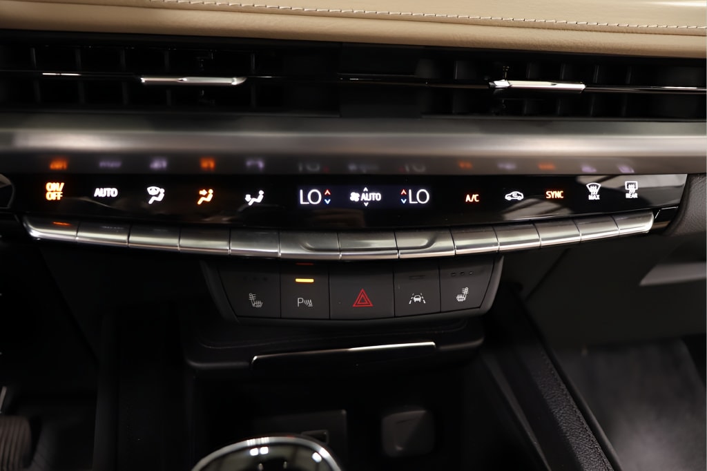 2024 Cadillac XT4 Luxury - Photo 10