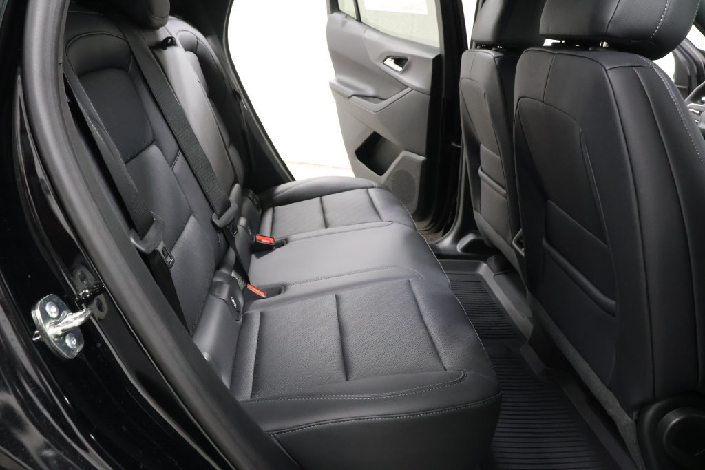 2027 Chevrolet Equinox LT - Photo 29