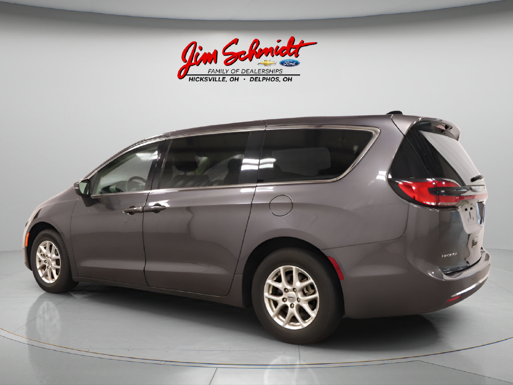 Used 2023 Chrysler Pacifica Touring L Van Passenger Van