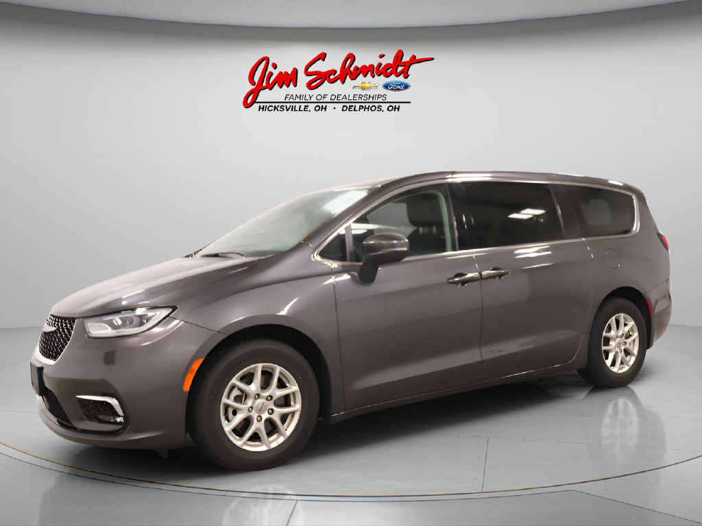 Used 2023 Chrysler Pacifica Touring L Van Passenger Van