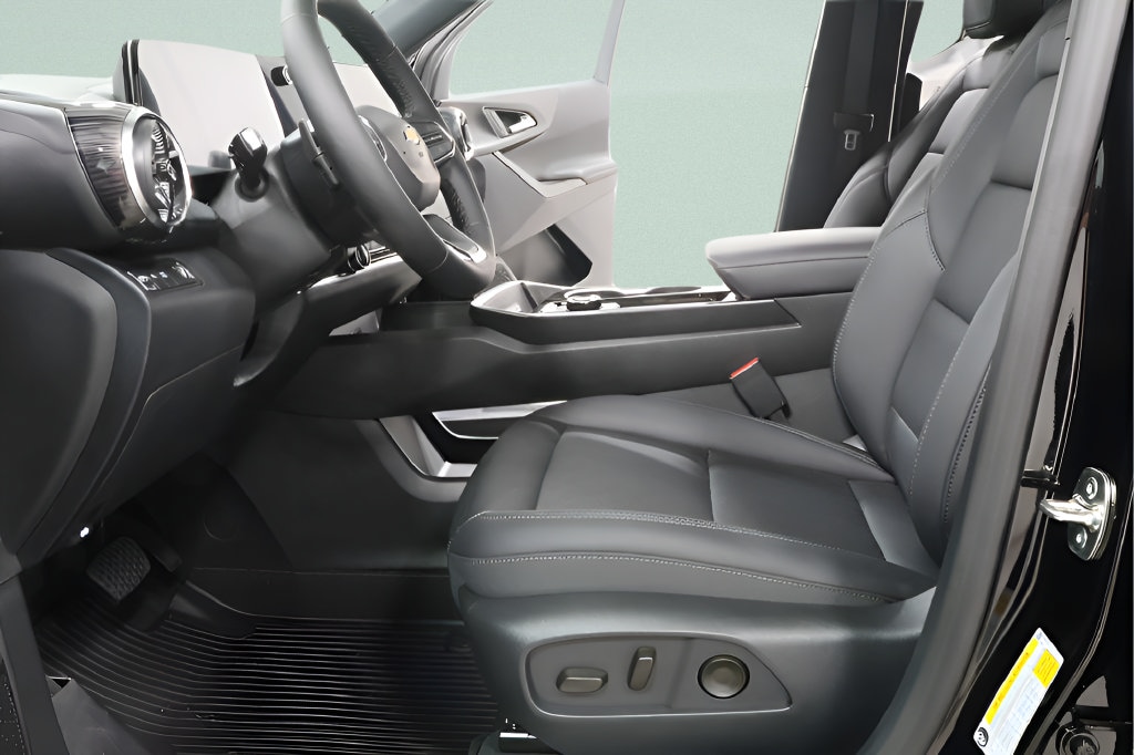 2026 Chevrolet Equinox LT - Photo 22