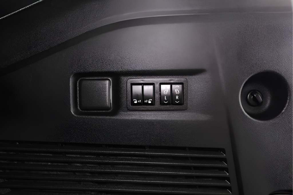 2023 Chevrolet Suburban Premier - Photo 46