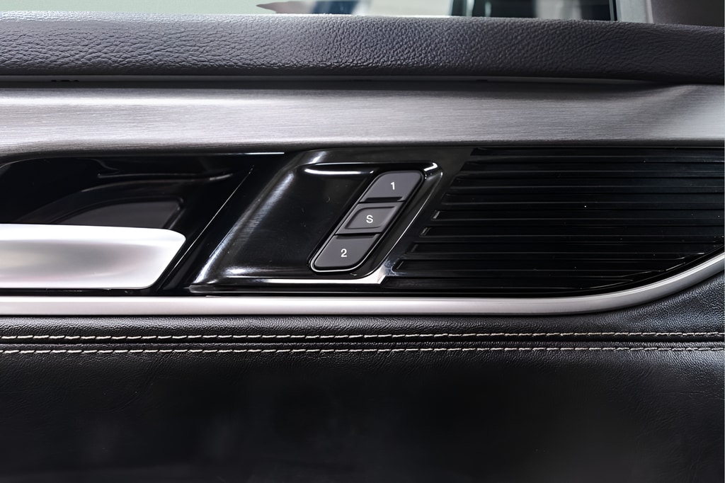 2025 Jeep Wagoneer Series II - Photo 27