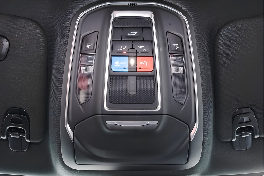 2025 Jeep Wagoneer Series II - Photo 19