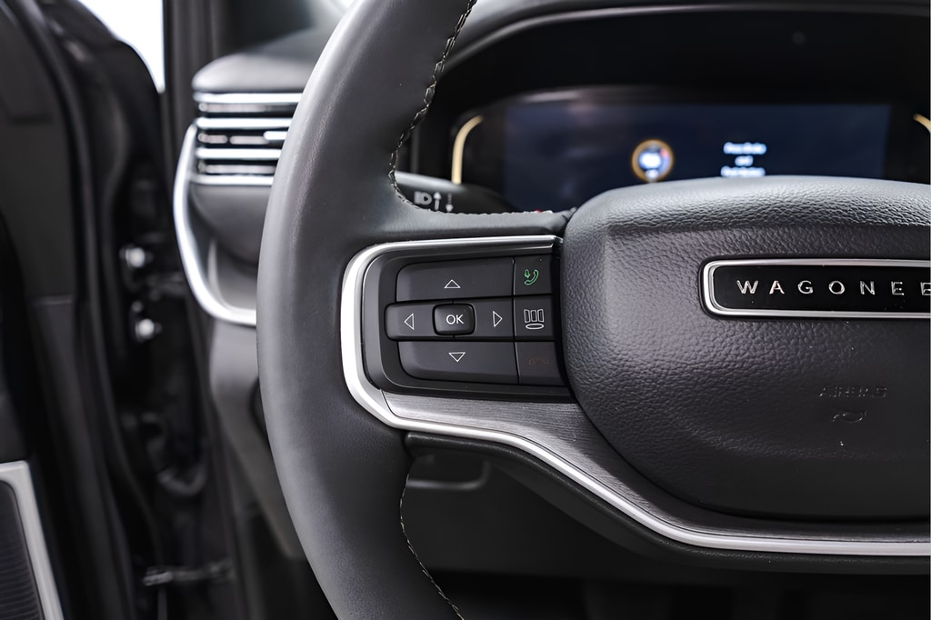 2025 Jeep Wagoneer Series II - Photo 11