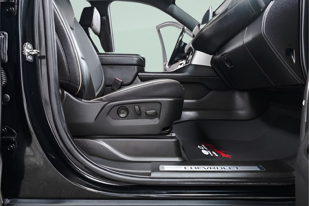 2023 Chevrolet Suburban Premier - Photo 42