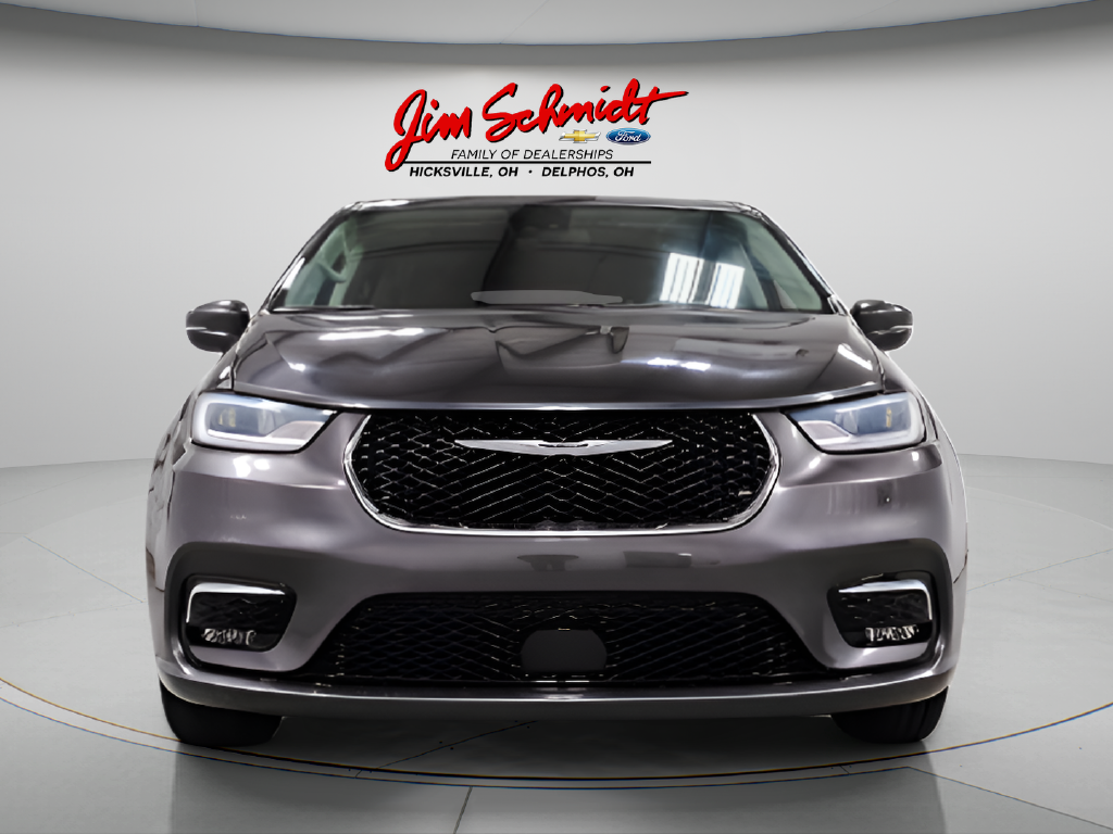 Used 2023 Chrysler Pacifica Touring L Minivan/Van