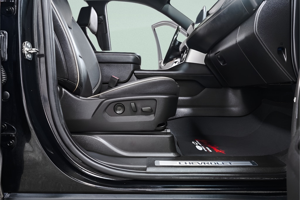 2023 Chevrolet Suburban Premier - Photo 44