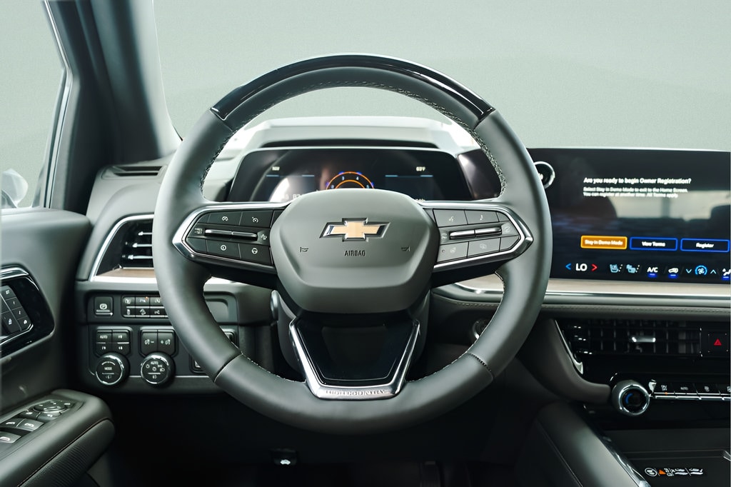 2026 Chevrolet Suburban High Country - Photo 9