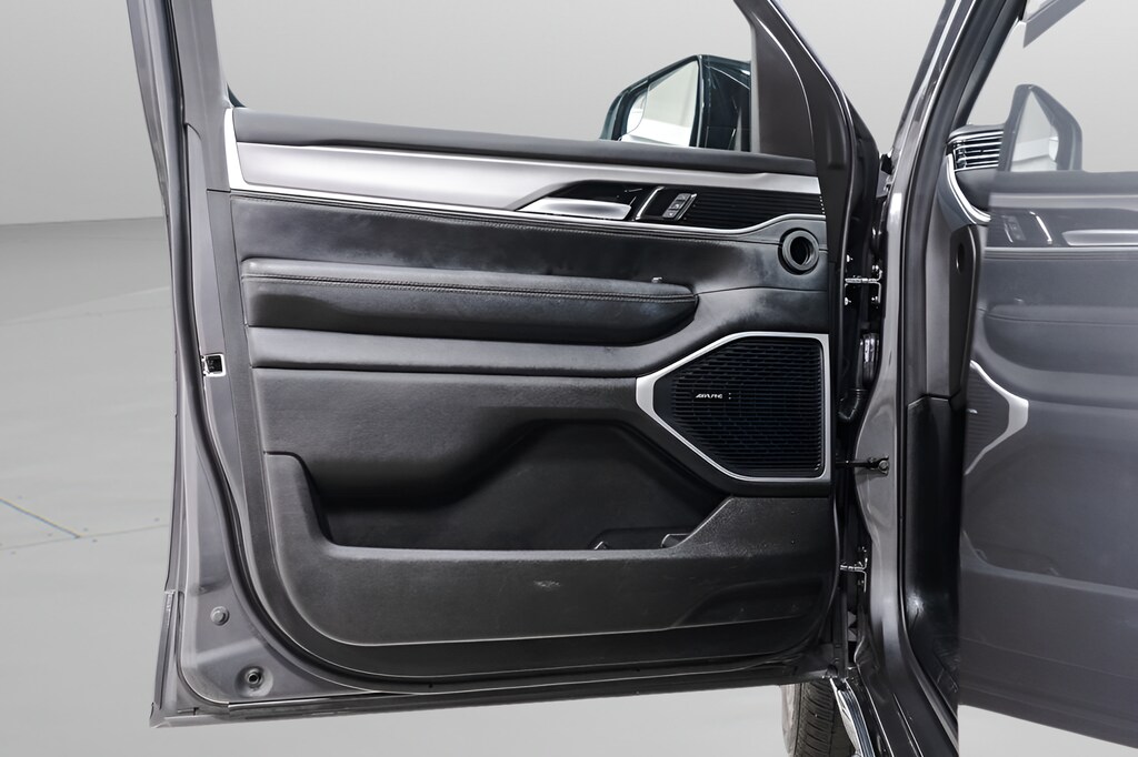 2025 Jeep Wagoneer Series II - Photo 25