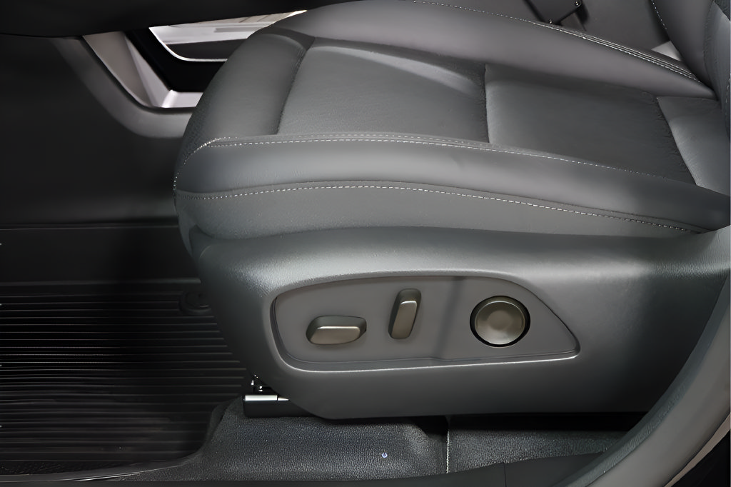 2026 Chevrolet Equinox LT - Photo 21