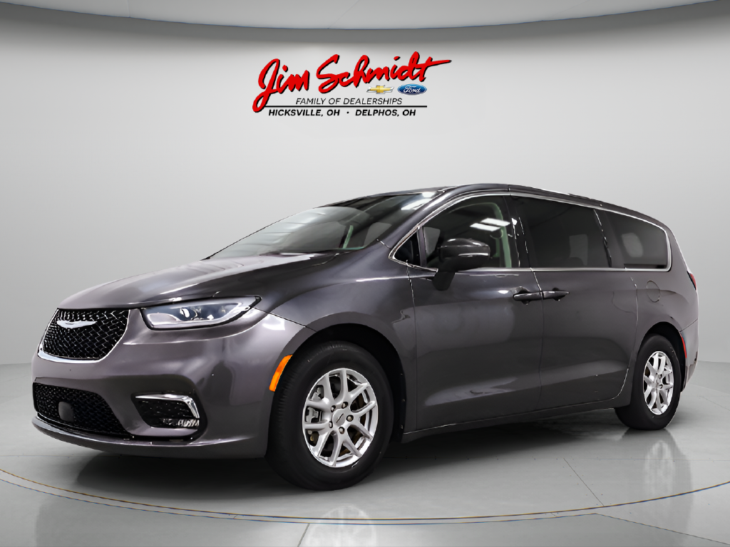 Used 2023 Chrysler Pacifica Touring L Minivan/Van