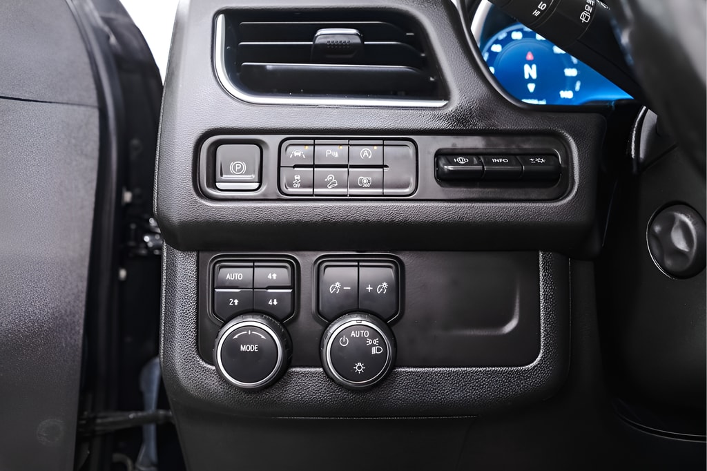 2023 Chevrolet Suburban Premier - Photo 24