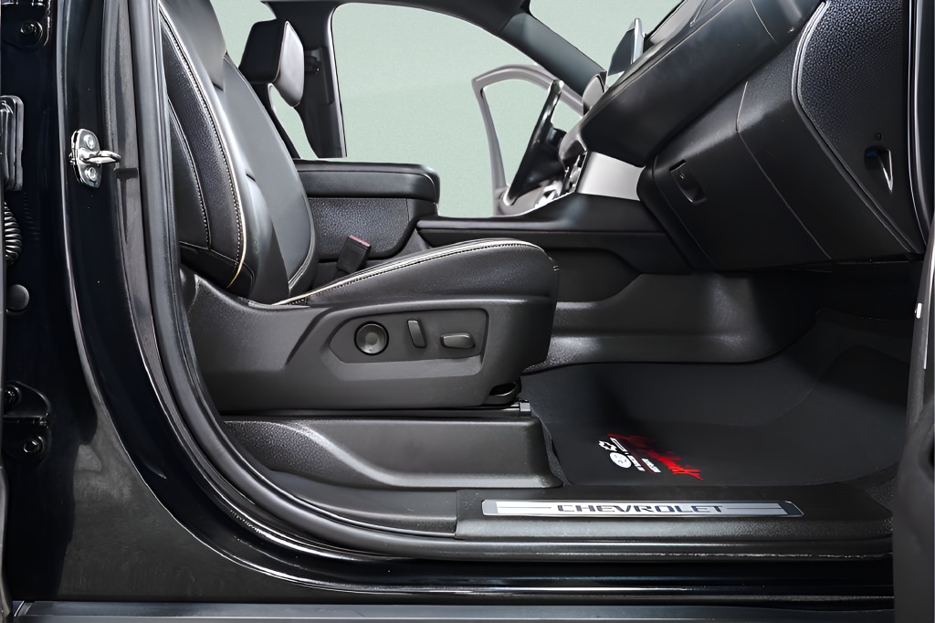 2023 Chevrolet Suburban Premier - Photo 61