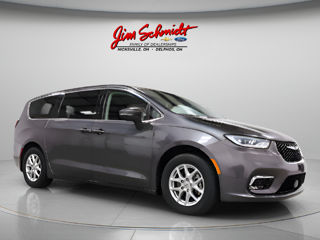 Used 2023 Chrysler Pacifica Touring L Minivan/Van