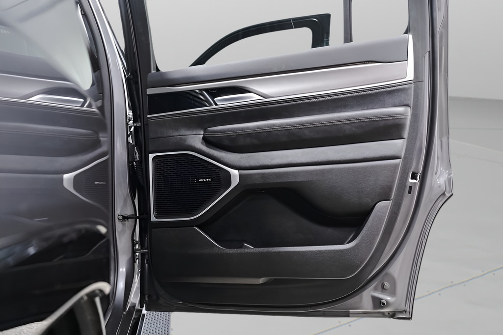 2025 Jeep Wagoneer Series II - Photo 35