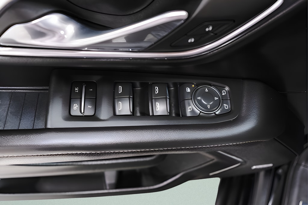 2023 Chevrolet Suburban Premier - Photo 53