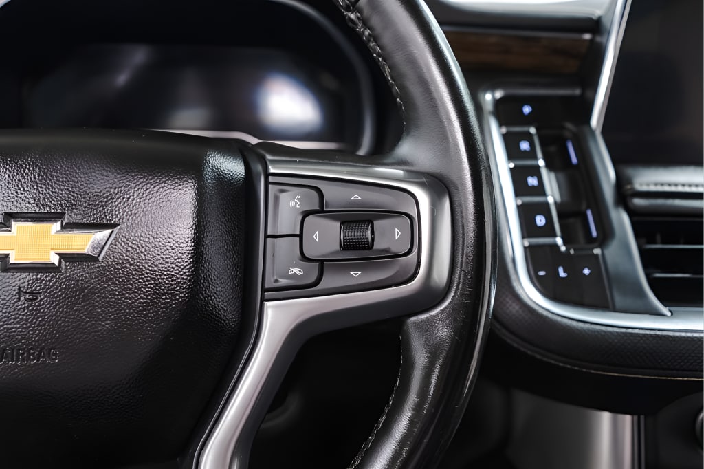 2023 Chevrolet Suburban Premier - Photo 23