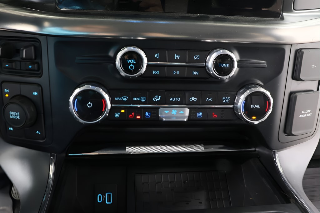 2023 Ford F-150 Lariat - Photo 11