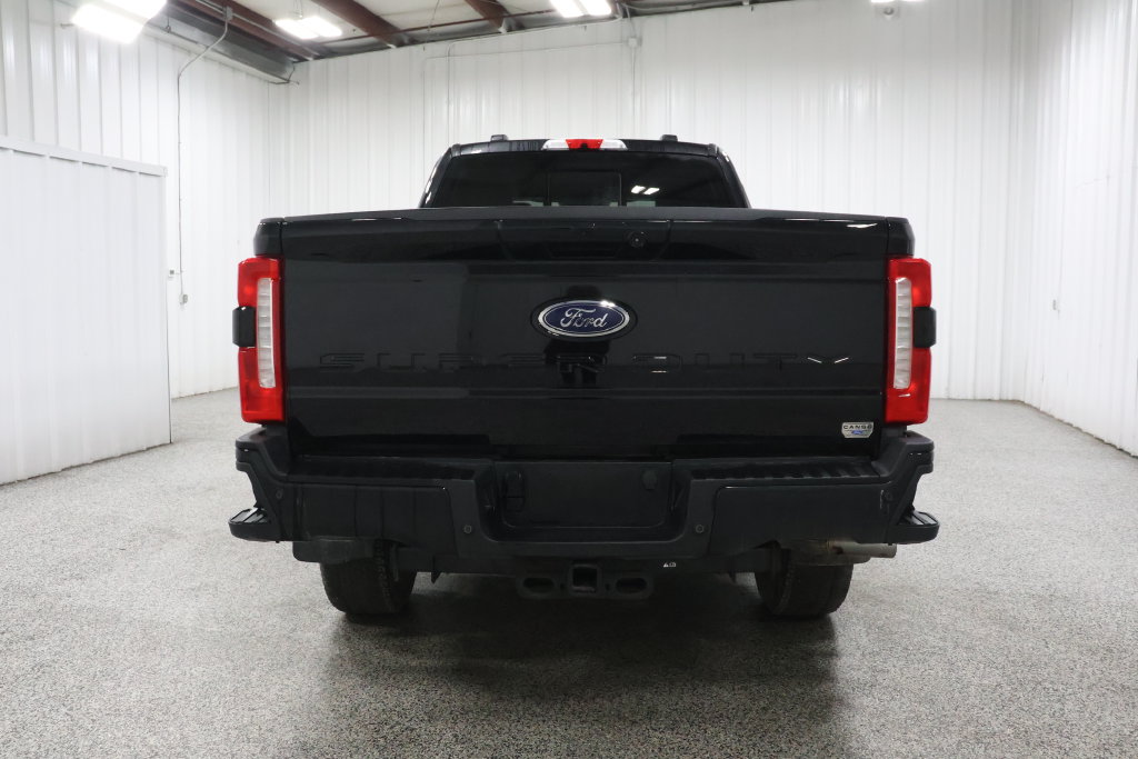 Used 2024 Ford F-250SD Lariat Truck