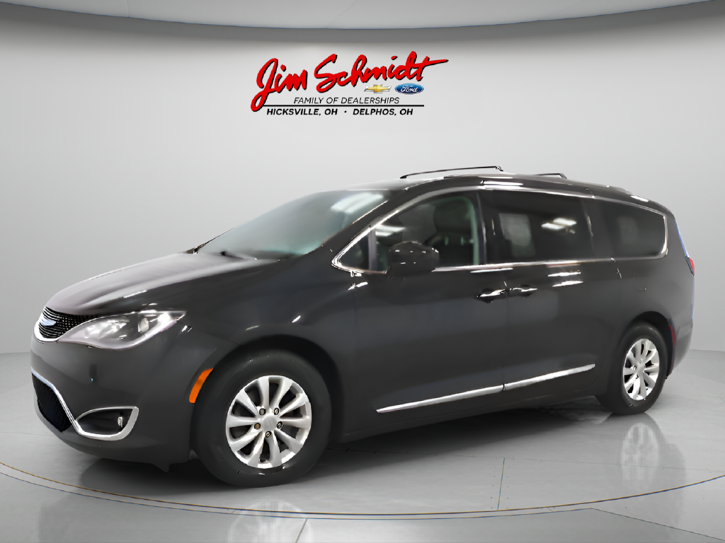 Used 2018 Chrysler Pacifica Touring L Minivan/Van