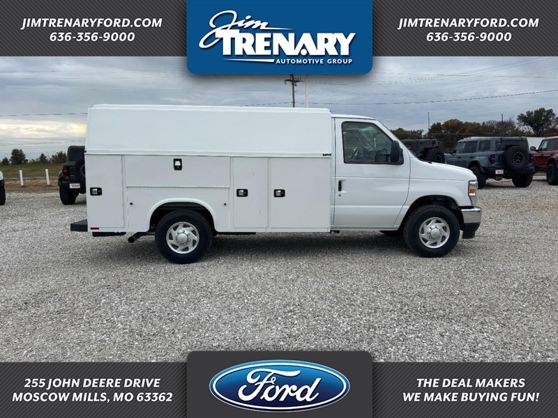 2026 Ford E-350 Cutaway Truck 