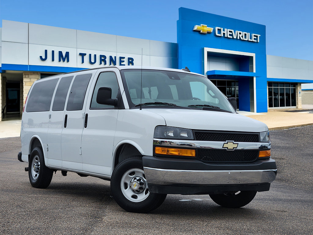 2025 Chevrolet Express Passenger LT