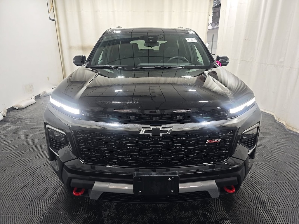 Used 2025 Chevrolet Traverse SUV