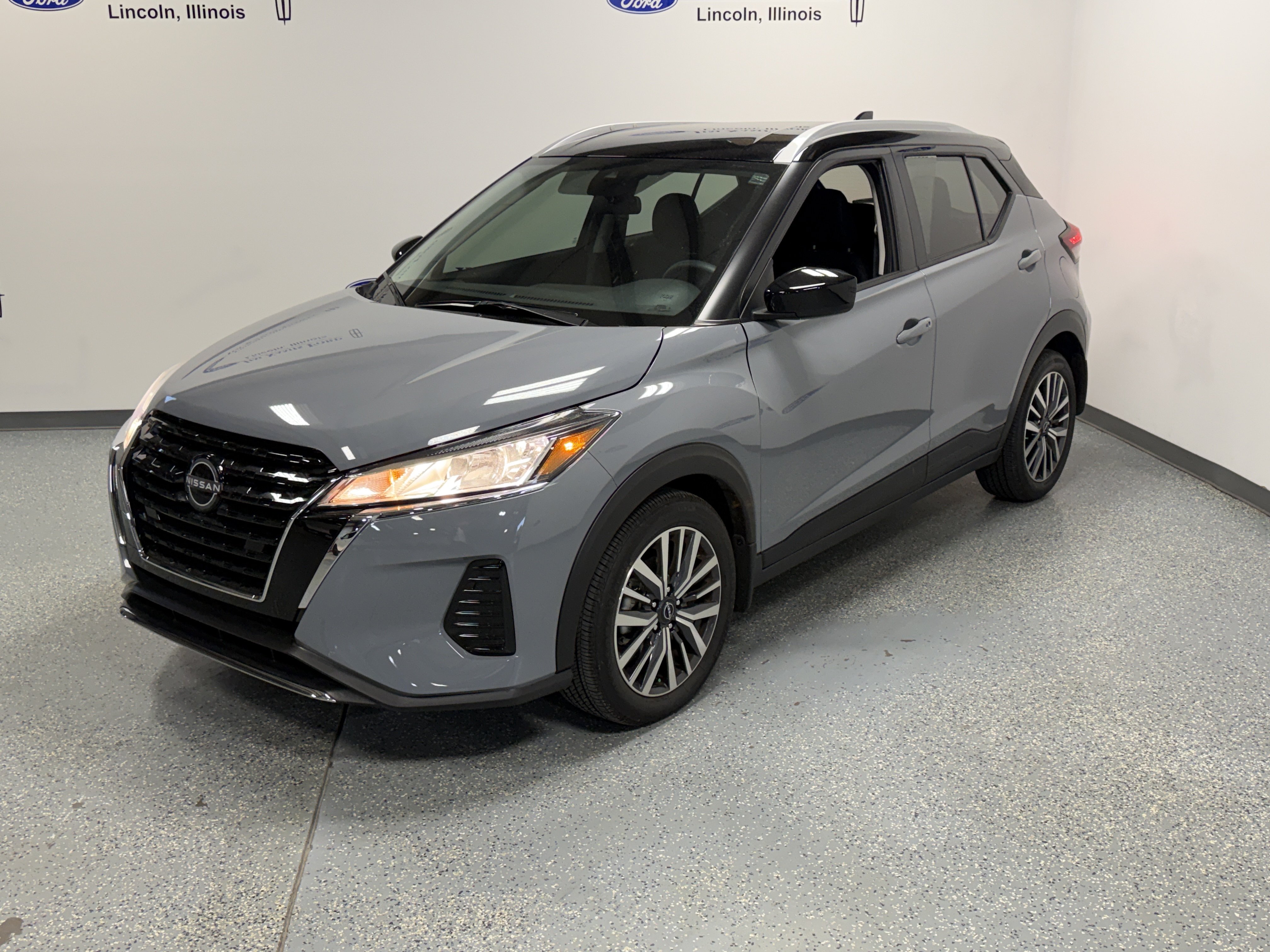 Used 2024 Nissan Kicks SUV