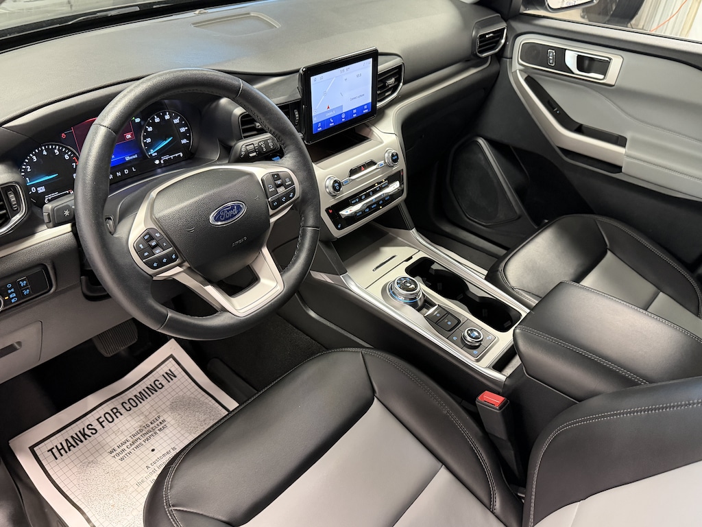 Used 2024 Ford Explorer SUV