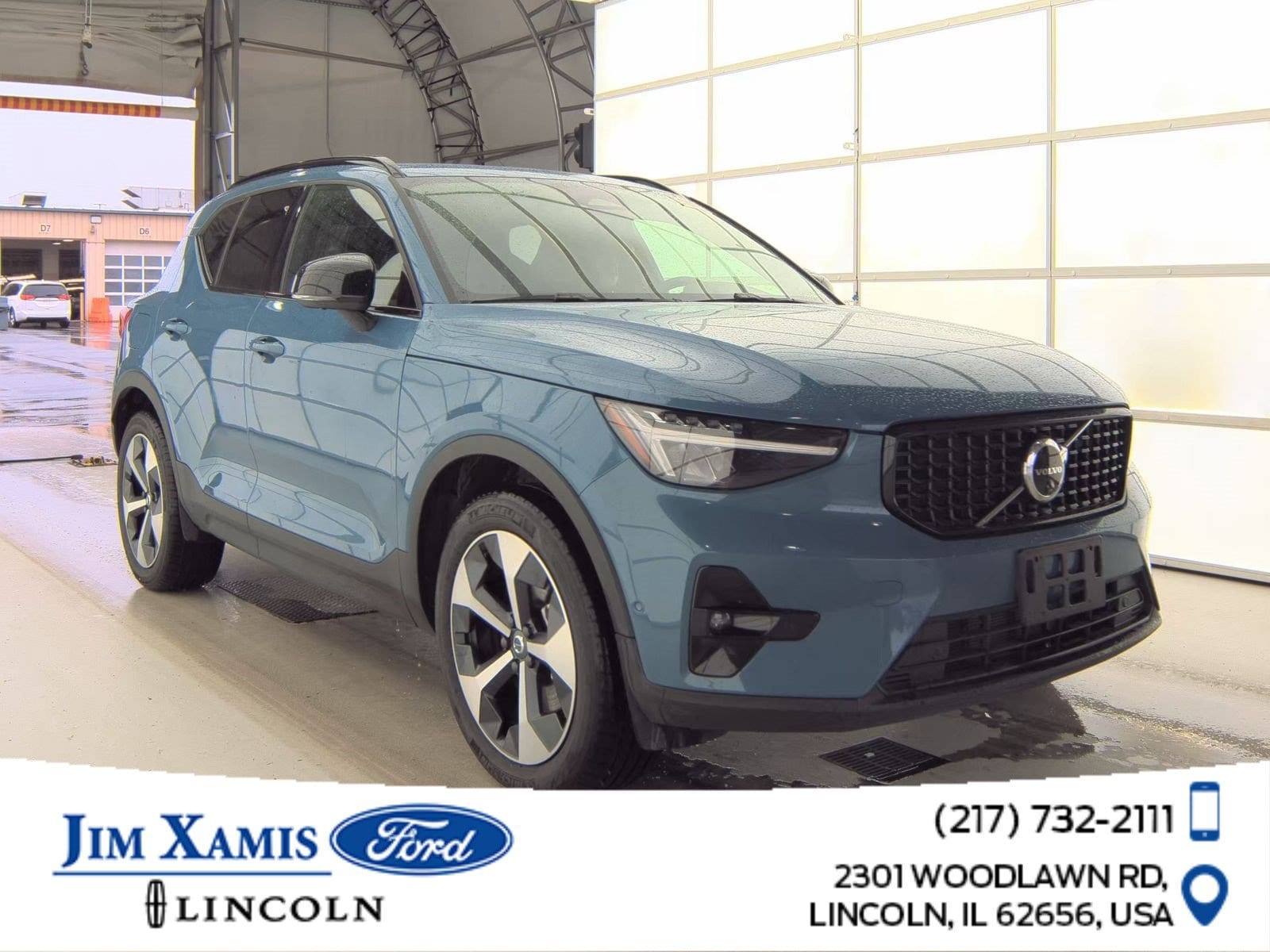 2025 Volvo XC40 Plus
