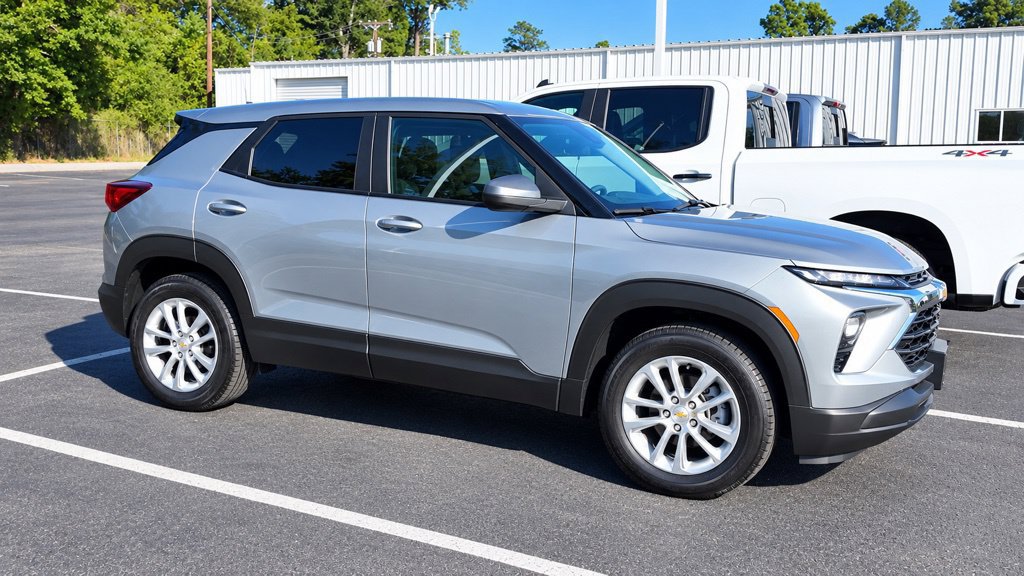 Used 2024 Chevrolet Trailblazer LS SUV