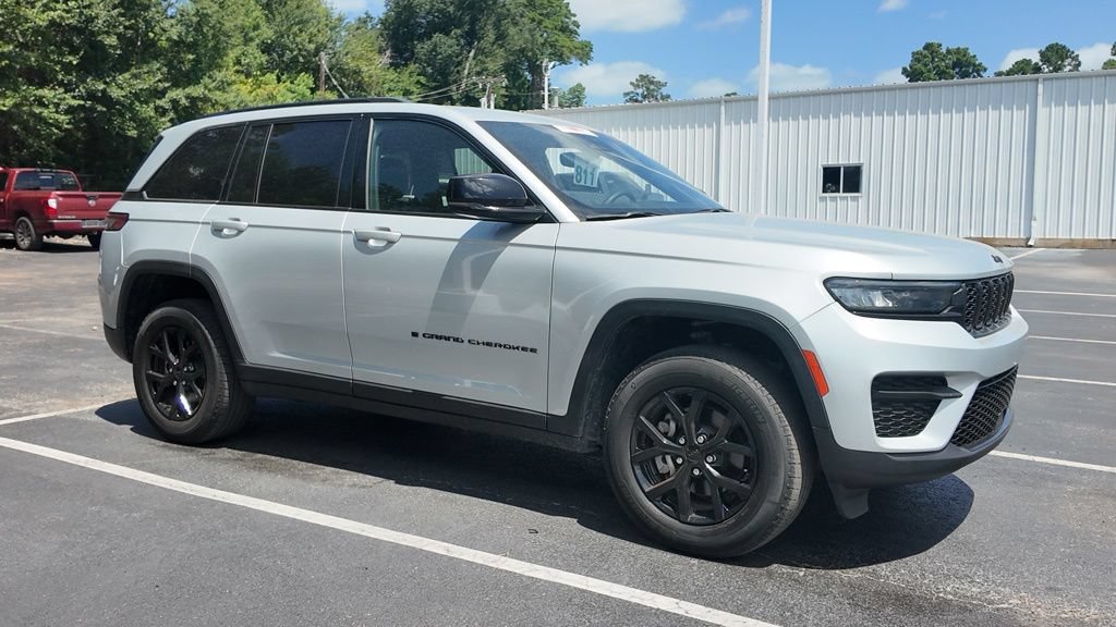 2024 Jeep Grand Cherokee Altitude