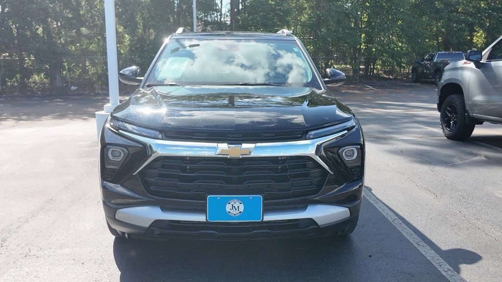 2025 Chevrolet Trailblazer LT - Photo 2