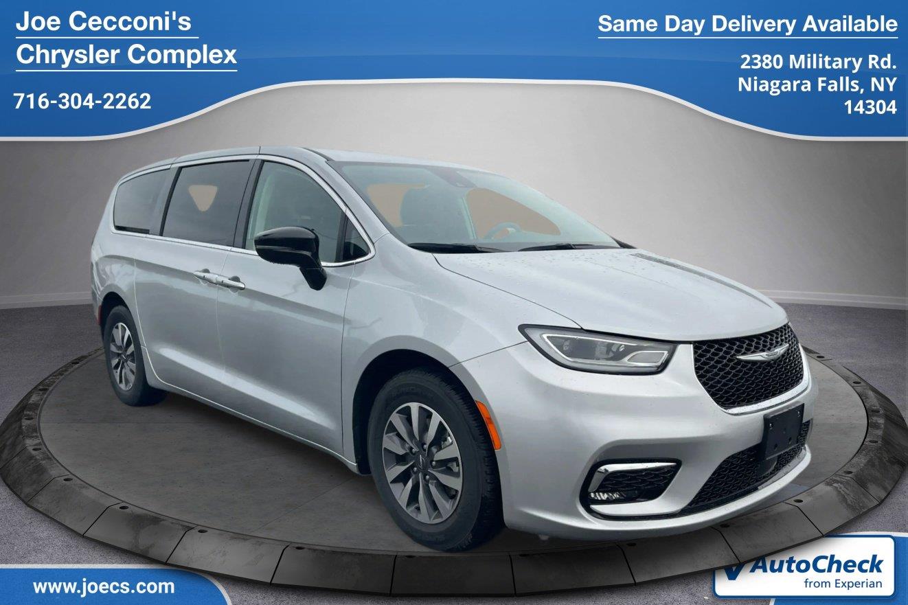 2024 Chrysler Pacifica PHEV Select
