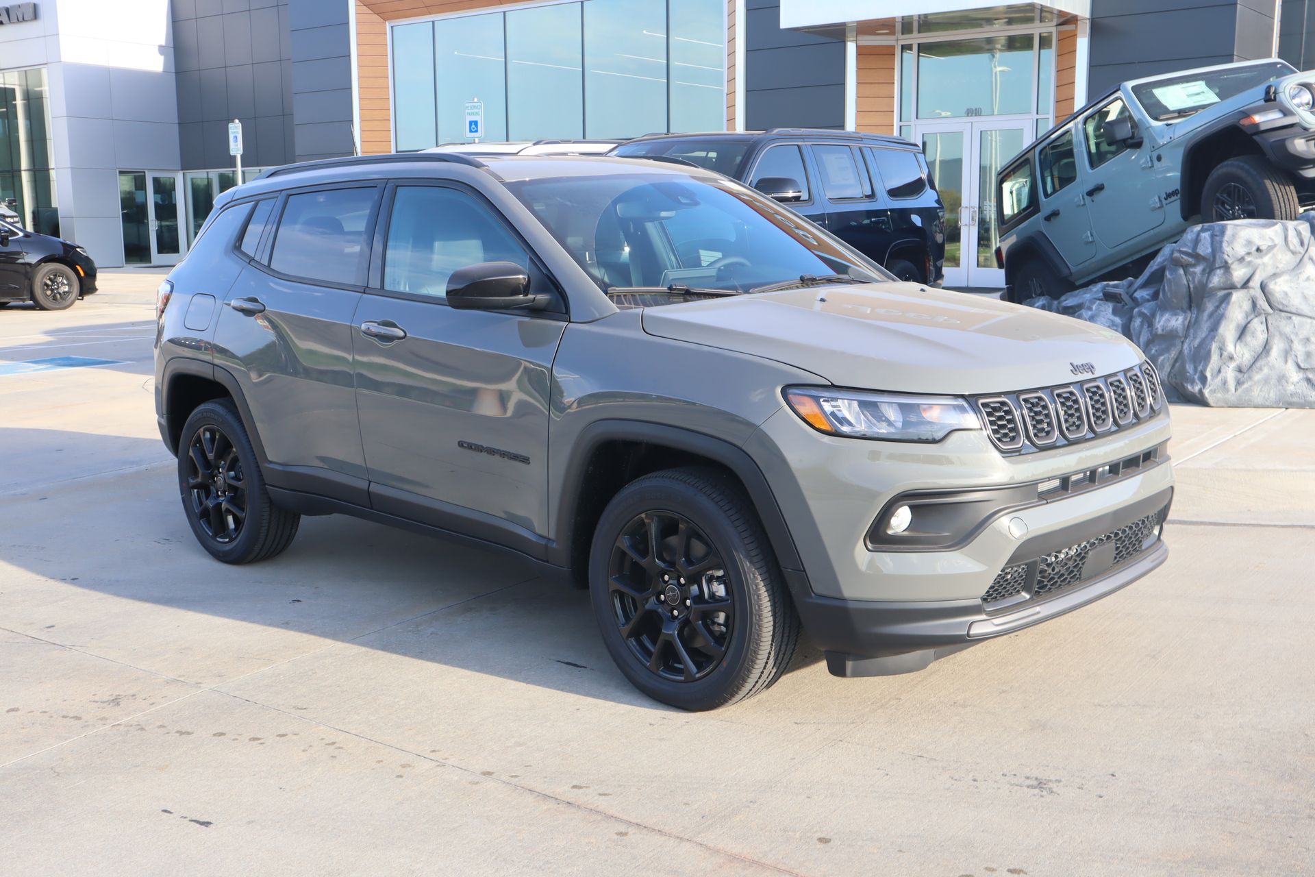 2026 Jeep Compass Latitude Altitude