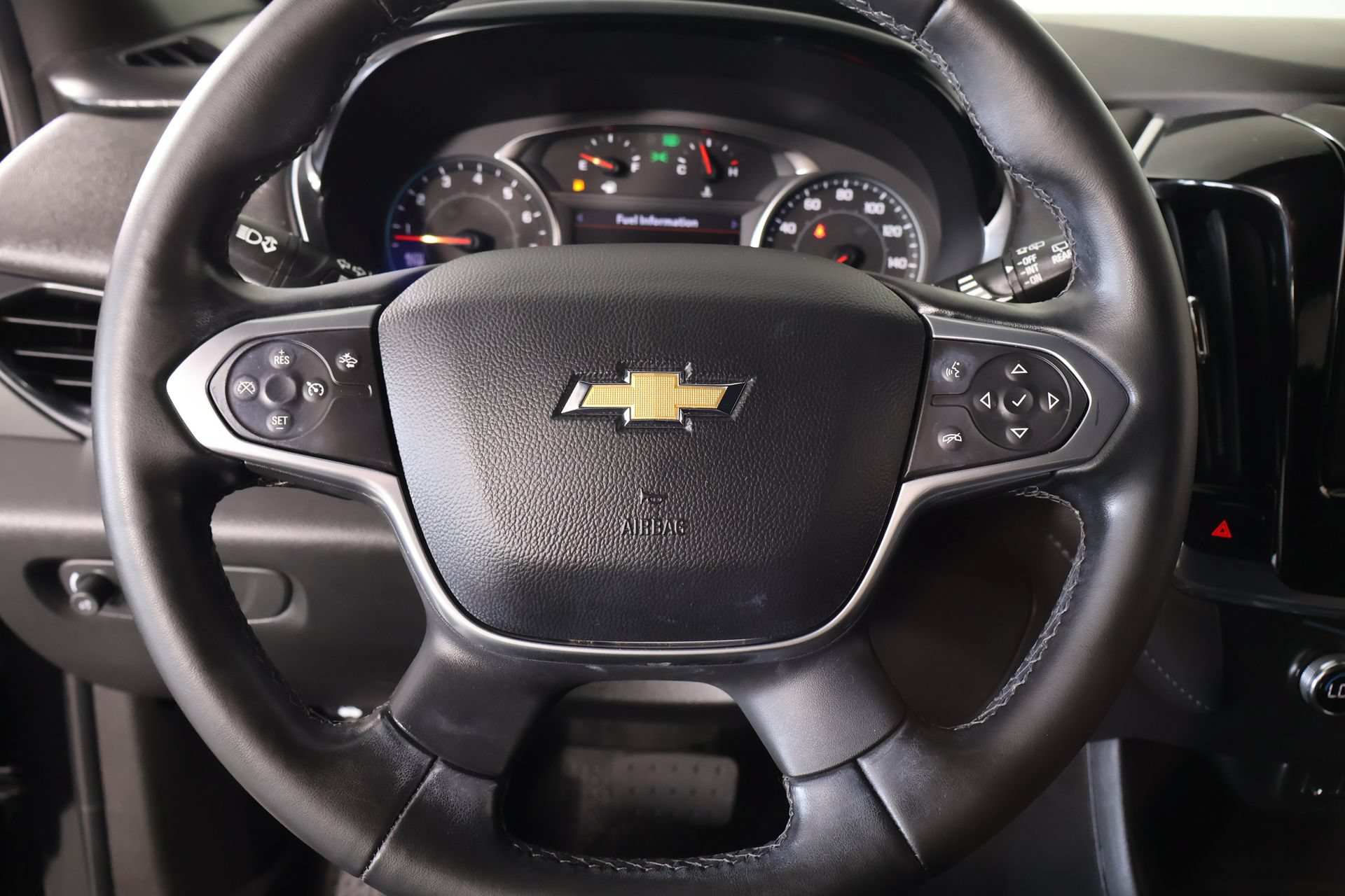 Used 2023 Chevrolet Traverse LT Cloth SUV