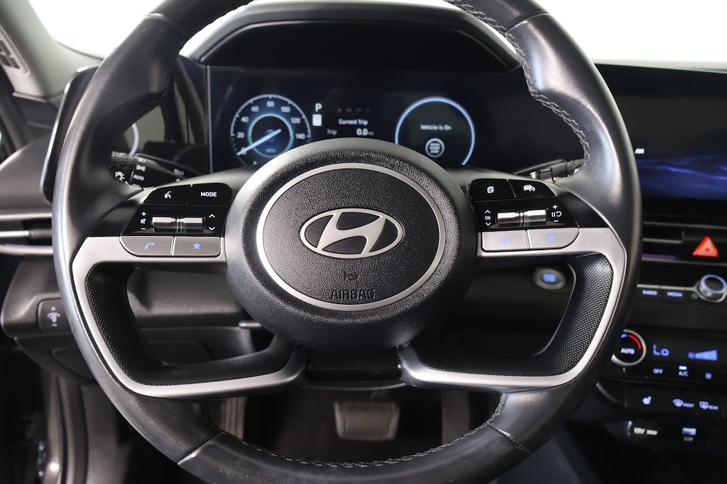 Used 2025 Hyundai Elantra SEL Convenience