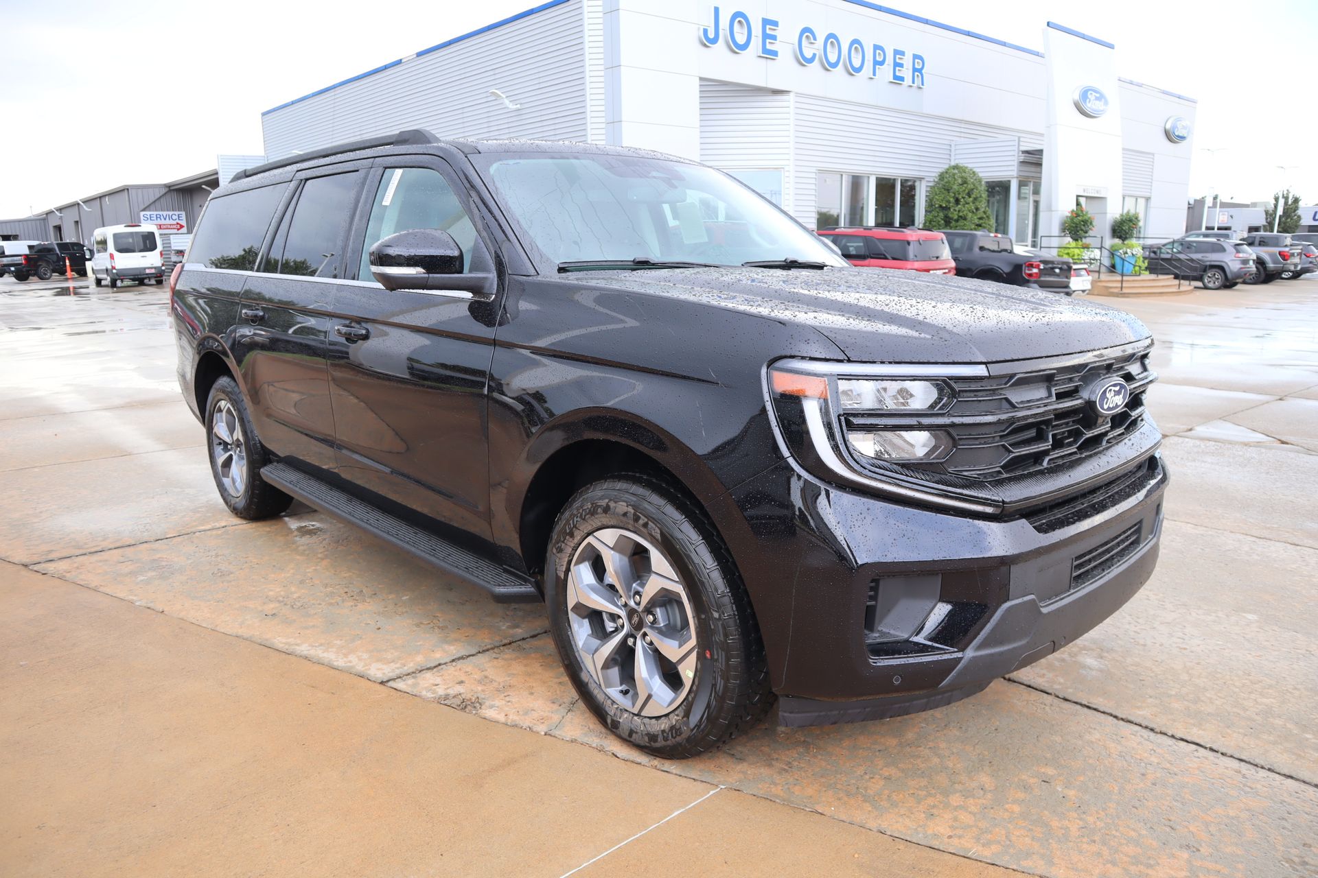 2027 Ford Expedition Max Active SUV
