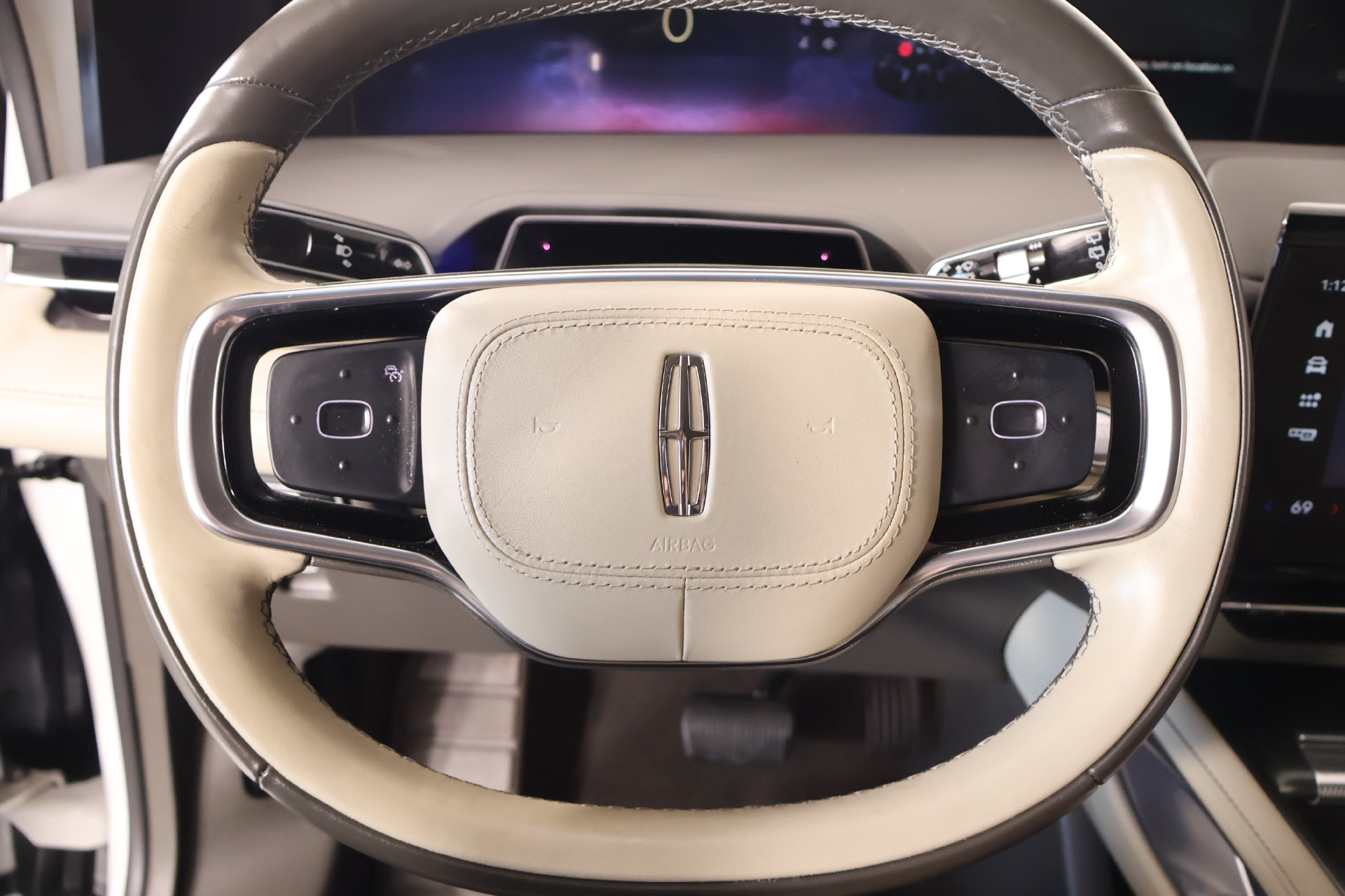 Certified 2024 Lincoln Nautilus Premiere SUV