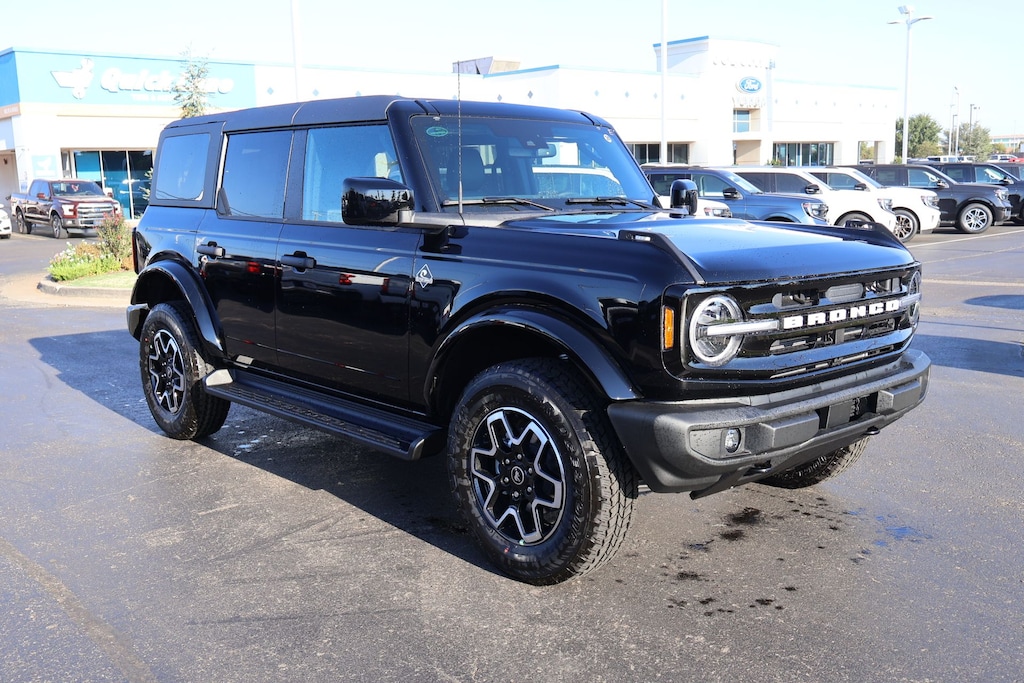 New 2026 Ford Bronco Outer Banks SUV