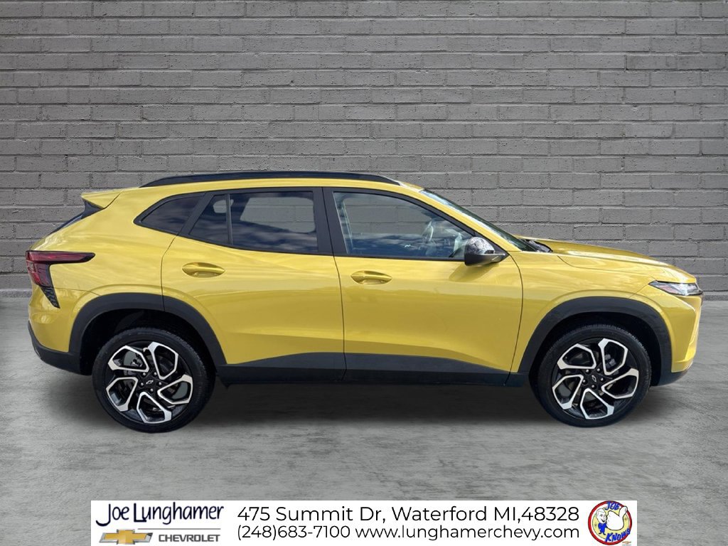 Used 2025 Chevrolet Trax 2RS SUV
