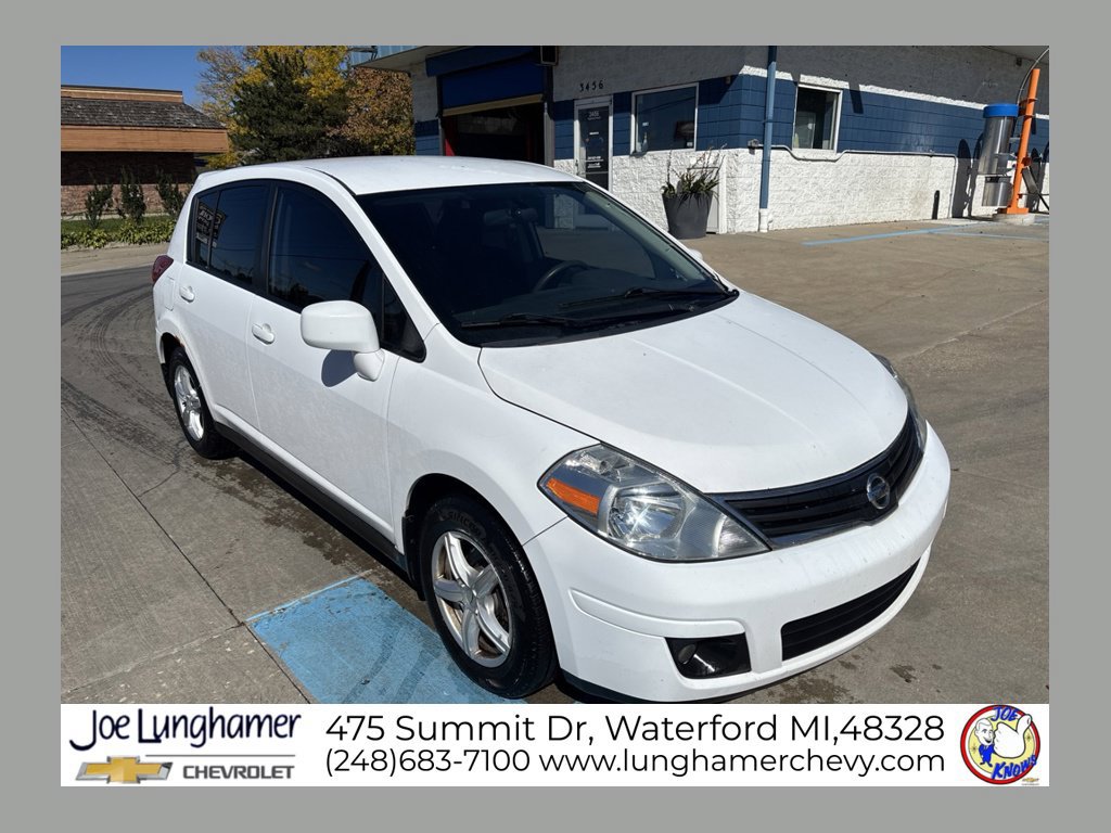  Nissan Versa