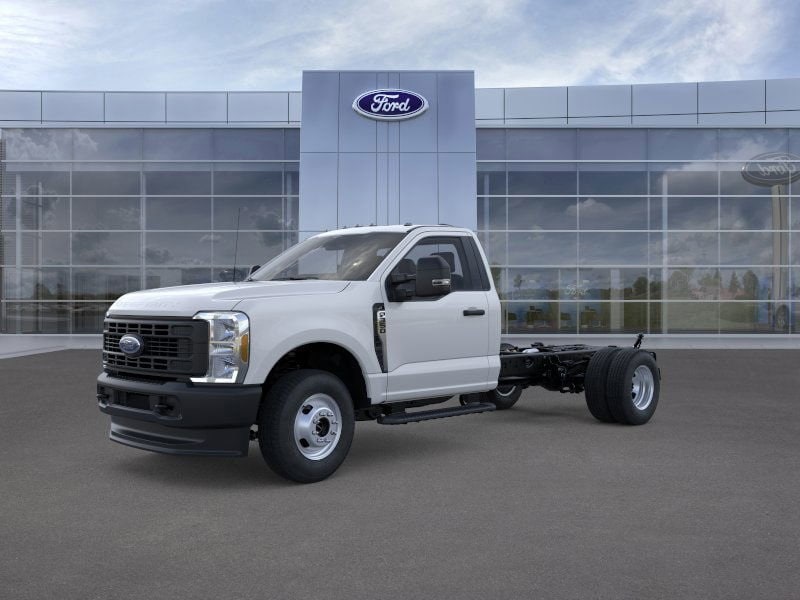 2025 Ford F-350 Super Duty Chassis Cab