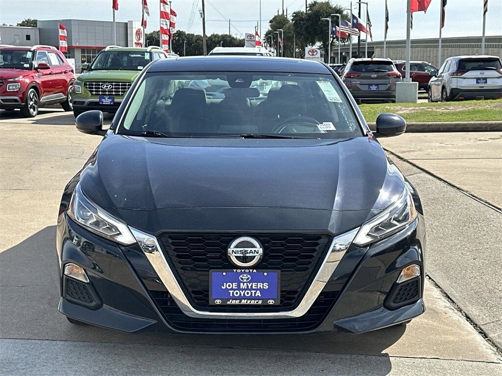 Used 2022 Nissan Altima 2.5 SV Sedan