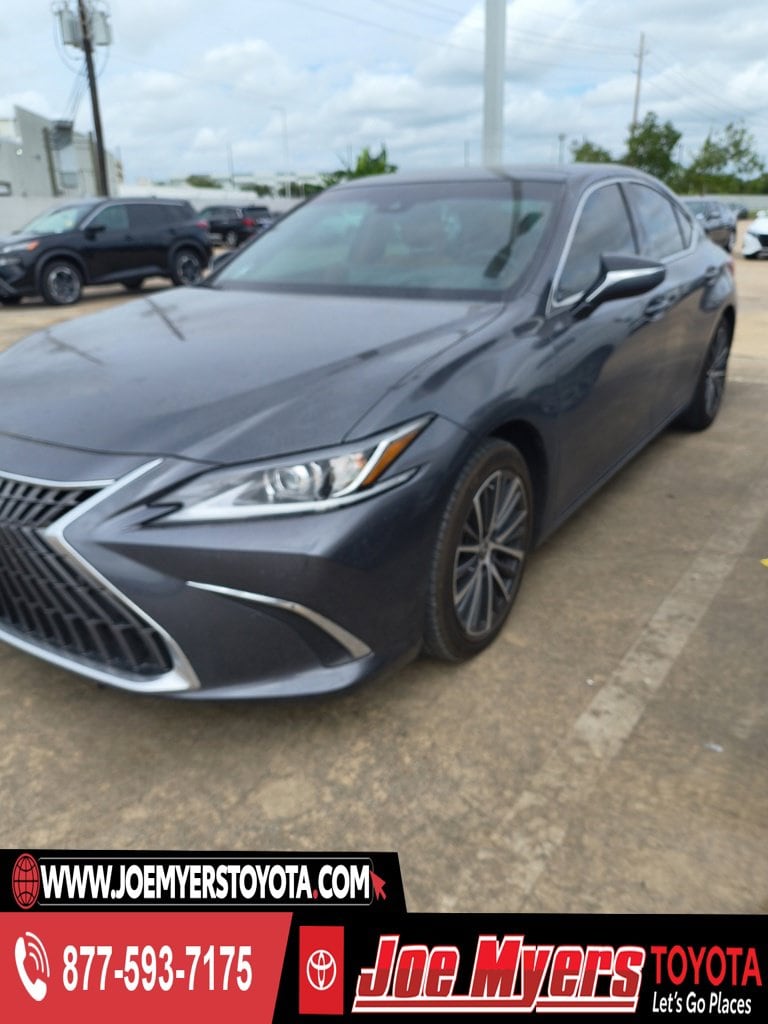 2025 Lexus ES