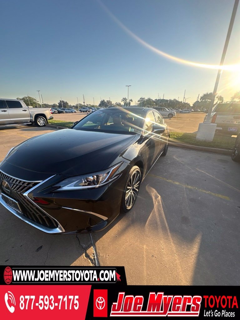 2025 Lexus ES