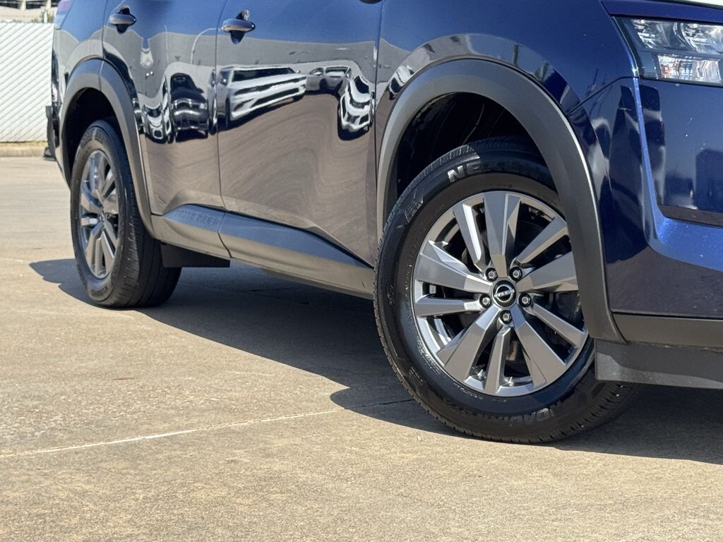 Used 2025 Nissan Pathfinder SV SUV