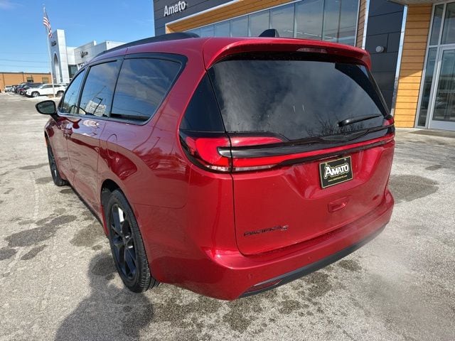 2026 Chrysler Pacifica Select - Photo 8